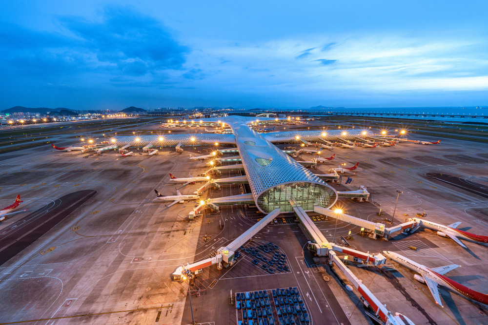 探索現(xiàn)代化航空樞紐的魅力，最新機(jī)場之旅